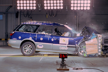 Краш тест Subaru Legacy Outback (2002)